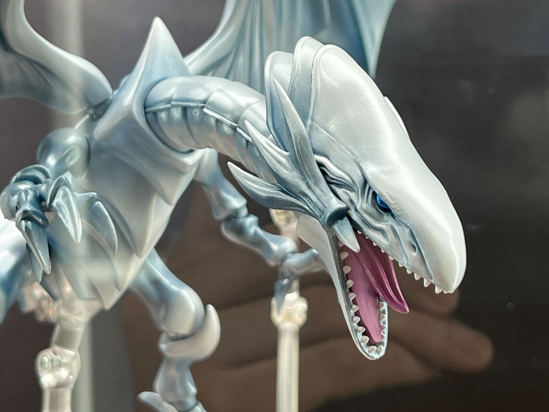 遊戯王」より「S.H.MonsterArts 青眼の白龍」試作品が公開！12月発売