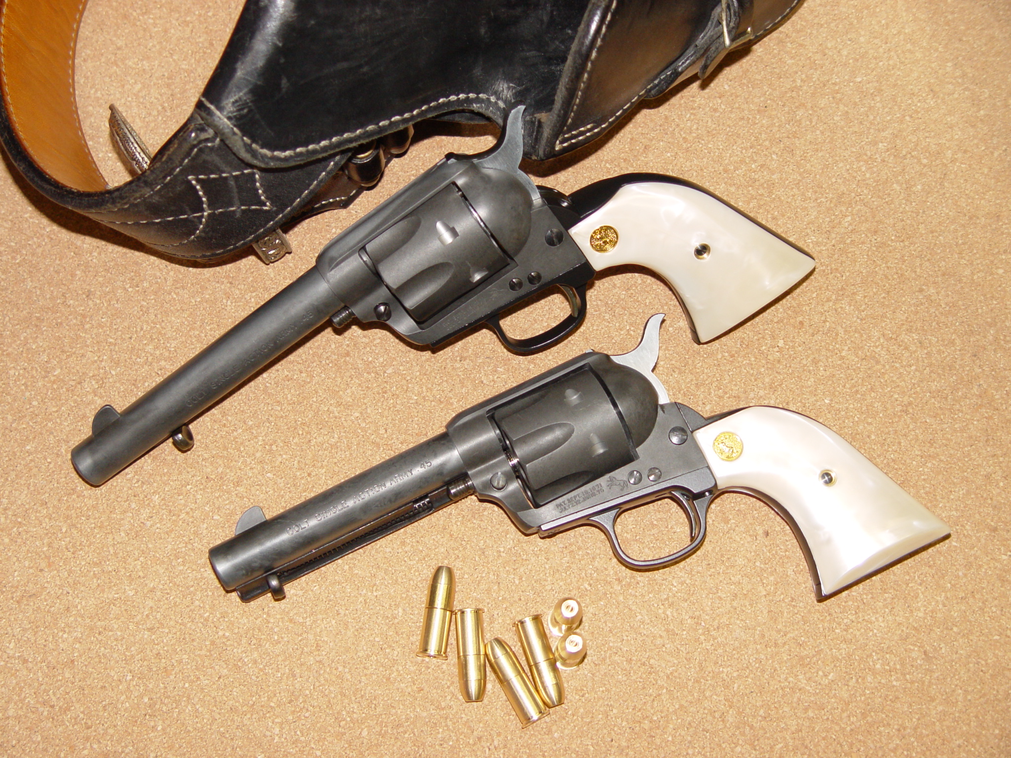 ハートフォード、モデルガン「コルトSAA.45」組み立てキット