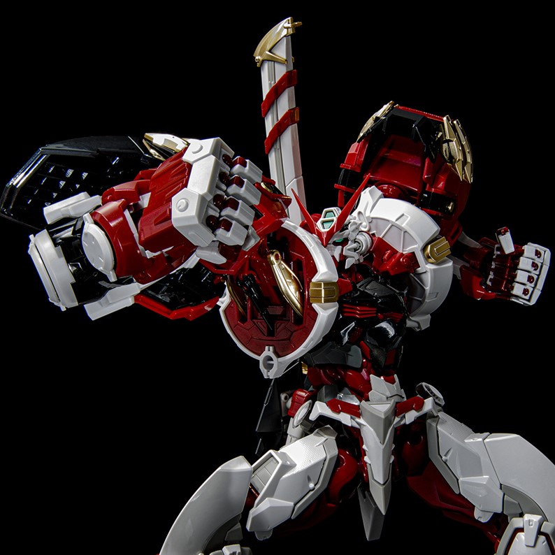 ハイレゾリューションモデル 1/100 ガンダムアストレイ レッドフレーム