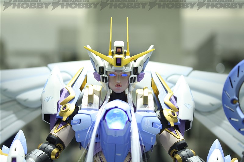 GBWC 2015 世界大会チャンピオンは、タイの木目調ガンダムと