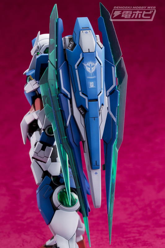 ガンプラ作例【RG 1/144 GNT-0000 ダブルオークアンタ】を人首猛が製作