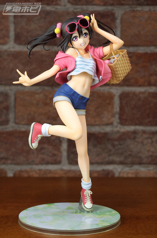 眩しい笑顔と躍動感あふれるポーズが魅力的！『ラブライブ！』矢澤にこ