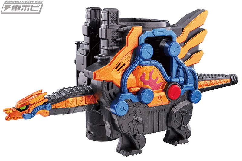 仮面ライダービルド』より、新キャラクター「仮面ライダークローズ」の