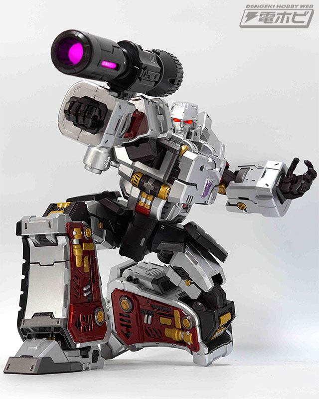 トランスフォーマー』“破壊大帝”メガトロンが全高約48センチのメガ