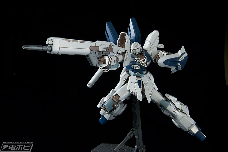 MG シナンジュ・スタインをベースに新規パーツを追加して再現