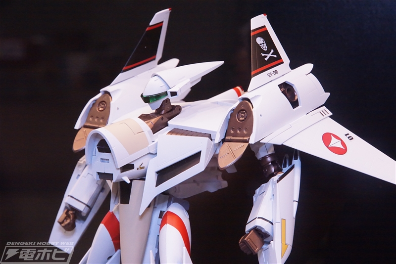 超時空要塞マクロス Flash Back 2012』1/60完全変形 VF-4A