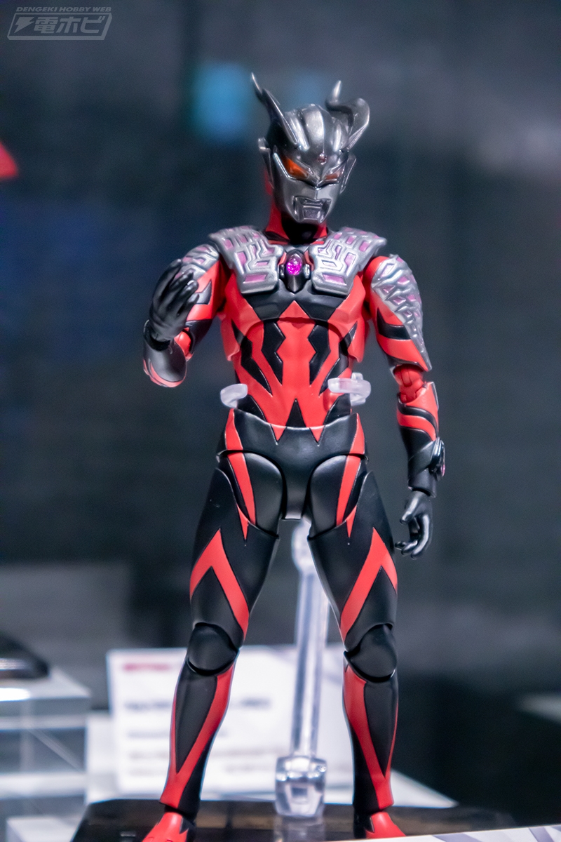 青眼の白龍と同等の能力を持つ最強の戦士が降臨！『遊戯王』 カオス