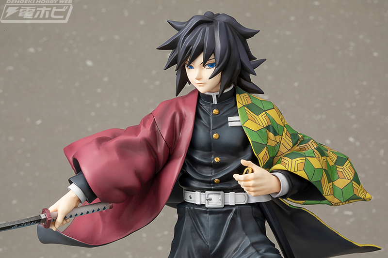 日輪刀を抜いた凛々しい姿がステキ！『鬼滅の刃』水柱・冨岡義勇が