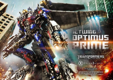 躍動感溢れるポージングが魅力の全高約100センチの超大型スタチュー