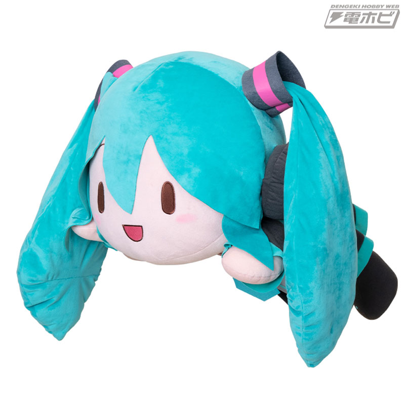 初音ミク」の特大ぬいぐるみが発売！三月八日氏によるデフォルメ