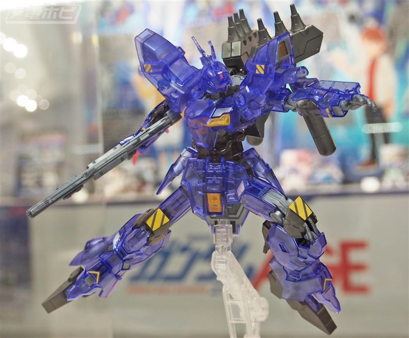 圧倒的な情報量が際立つ仕上がり！限定ガンプラ「RG ジオング［クリア