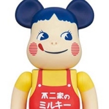 ミルキー三角帽子」デザインの不二家の「ペコちゃん」がBE@RBRICKに