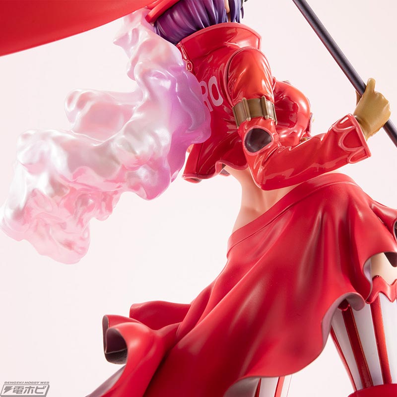 大きく開いた胸元に抜群のプロポーション！『ワンピース』革命軍の幹部