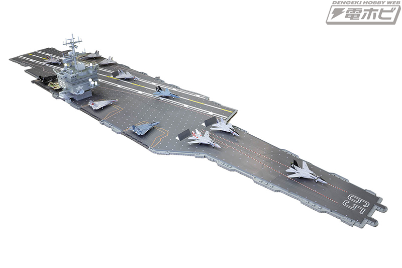全長約170センチにも達する空母「エンタープライズ CVN-65」の超大型