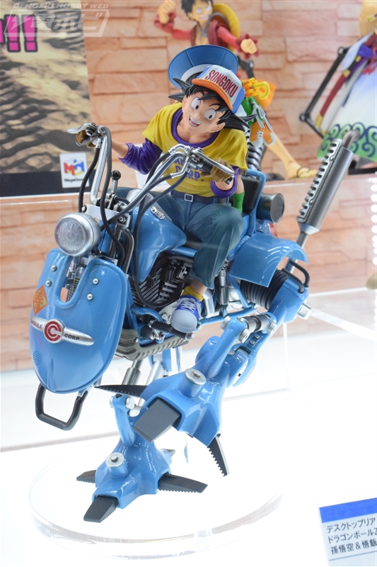 ドラゴンボール』デスクトップリアルマッコイEX悟空＆悟飯＆二足歩行