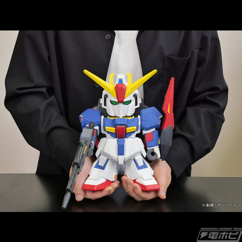 機動戦士Zガンダム』ZガンダムがジャンボソフビフィギュアSDシリーズに