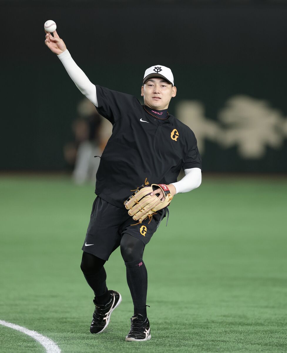 巨人】丸佳浩がV2達成時のコーチと再会 思い出話に大笑い - スポーツ報知