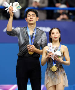 照ノ富士、豪快突き倒しで勝ち越し王手 - スポーツ報知