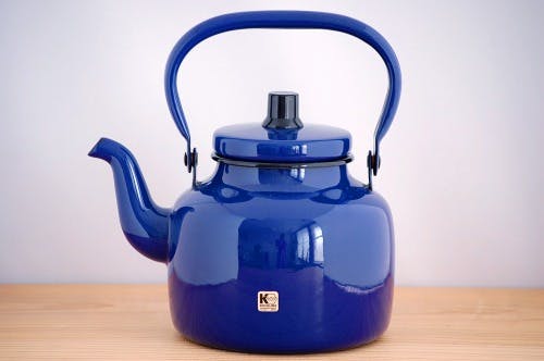KOCKUMS/コクムス/ホーロー製ケトル（ブルー、2リットル） - 北欧