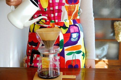 廃盤】marimekko/マリメッコ/エプロン/KESATORI - 北欧、暮らしの道具店