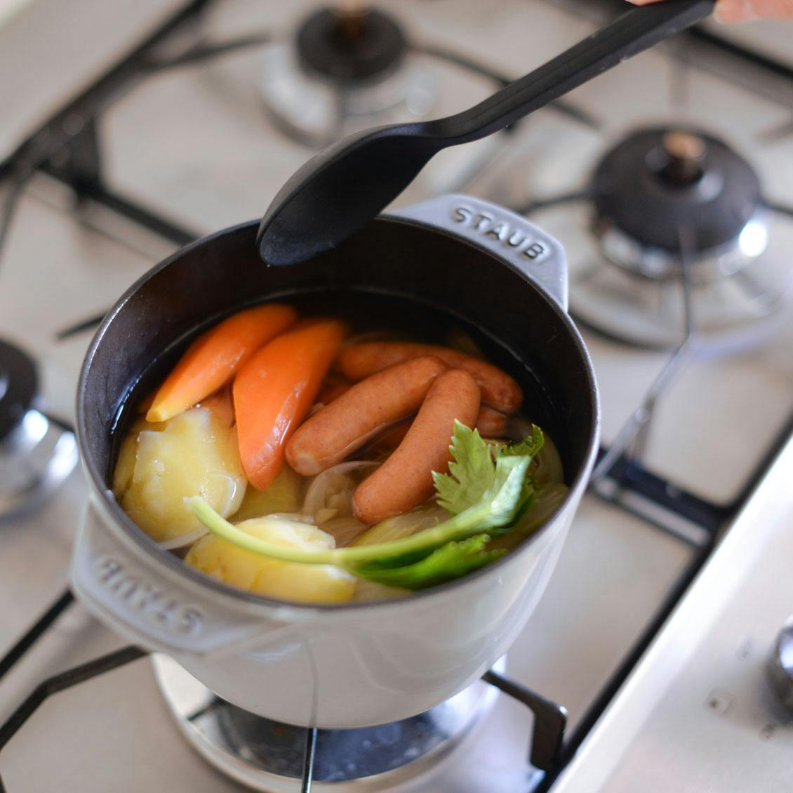 STAUB / ストウブ / ラ・ココット de GOHAN（ブラック、グレー