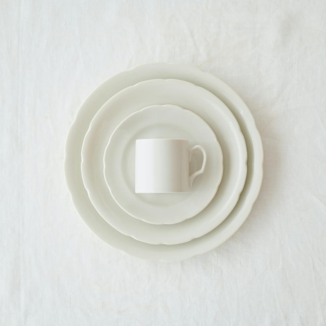 FOOD FOR THOUGHT 花リムプレートM（21cm） - 北欧、暮らしの道具店