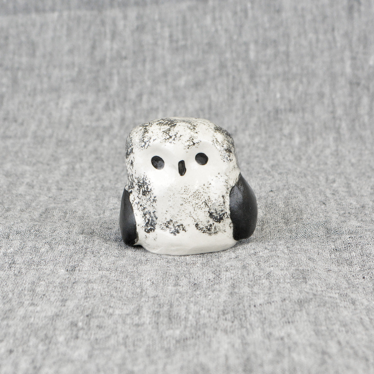 Jenni Tuominen イェンニ・トゥオミネン 陶器のオブジェ ( フクロウ