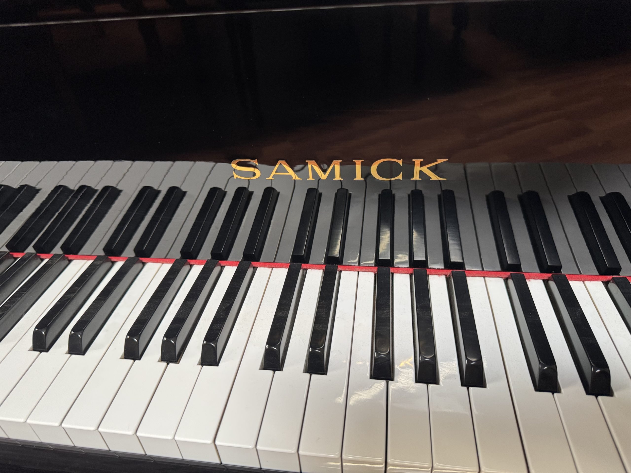 Samick SG-185 - Hollywood Piano - Los Angeles, CA