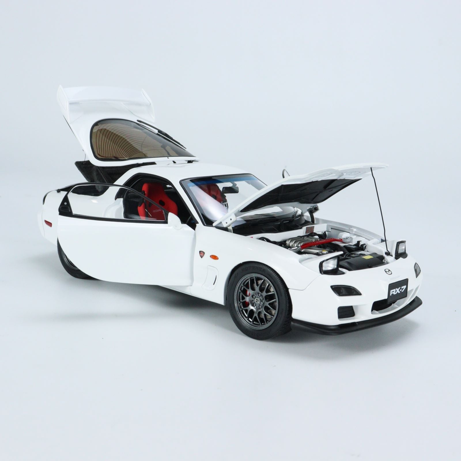 Polar Master 1:18 Mazda RX-7 Spirit R White Diecast Full Open