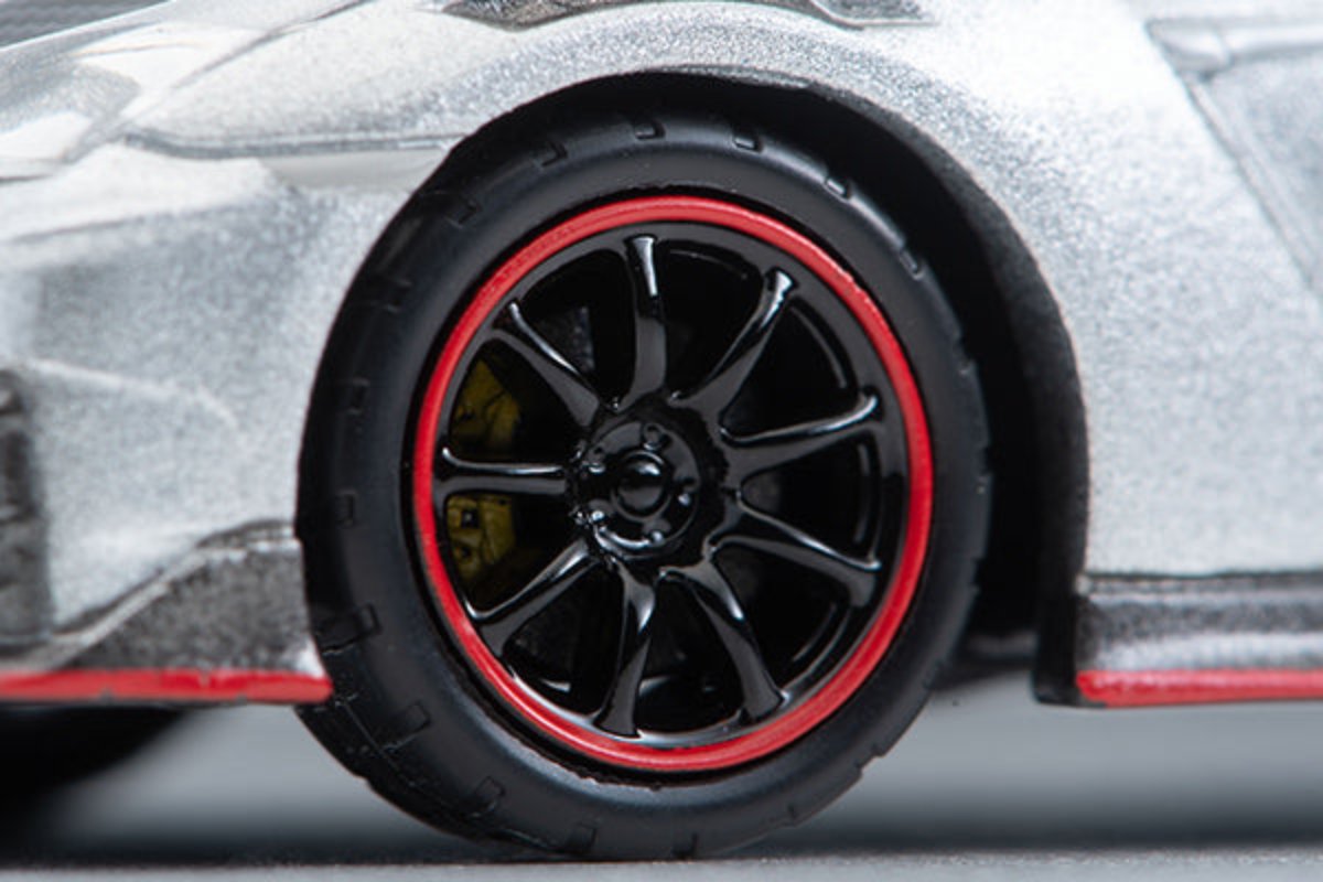 Tomytec TLVN 1:64 NISSAN GT-R NISMO Special Edition 2024 SILVER