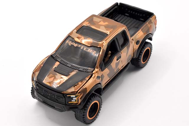 HWC版'17 FORD RAPTORとコレクターエディション'17 FORD F-150 RAPTOR