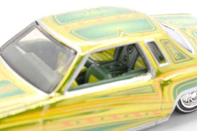 1975 CHEVROLET MONTE CARLOのレビュー！ローライダー愛好家垂涎の一台