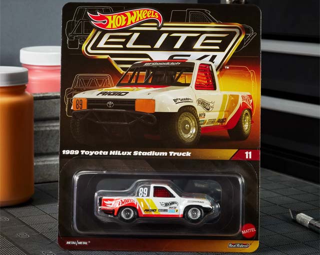 ELITE64シリーズの1989 Toyota HiLux Stadium Truck発売！【Mattel