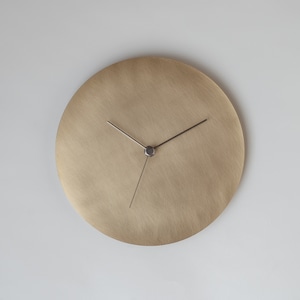 KUMIJI | 壁掛け時計 タイプ2 / 真鍮 minimal wall clock <DISK-type2