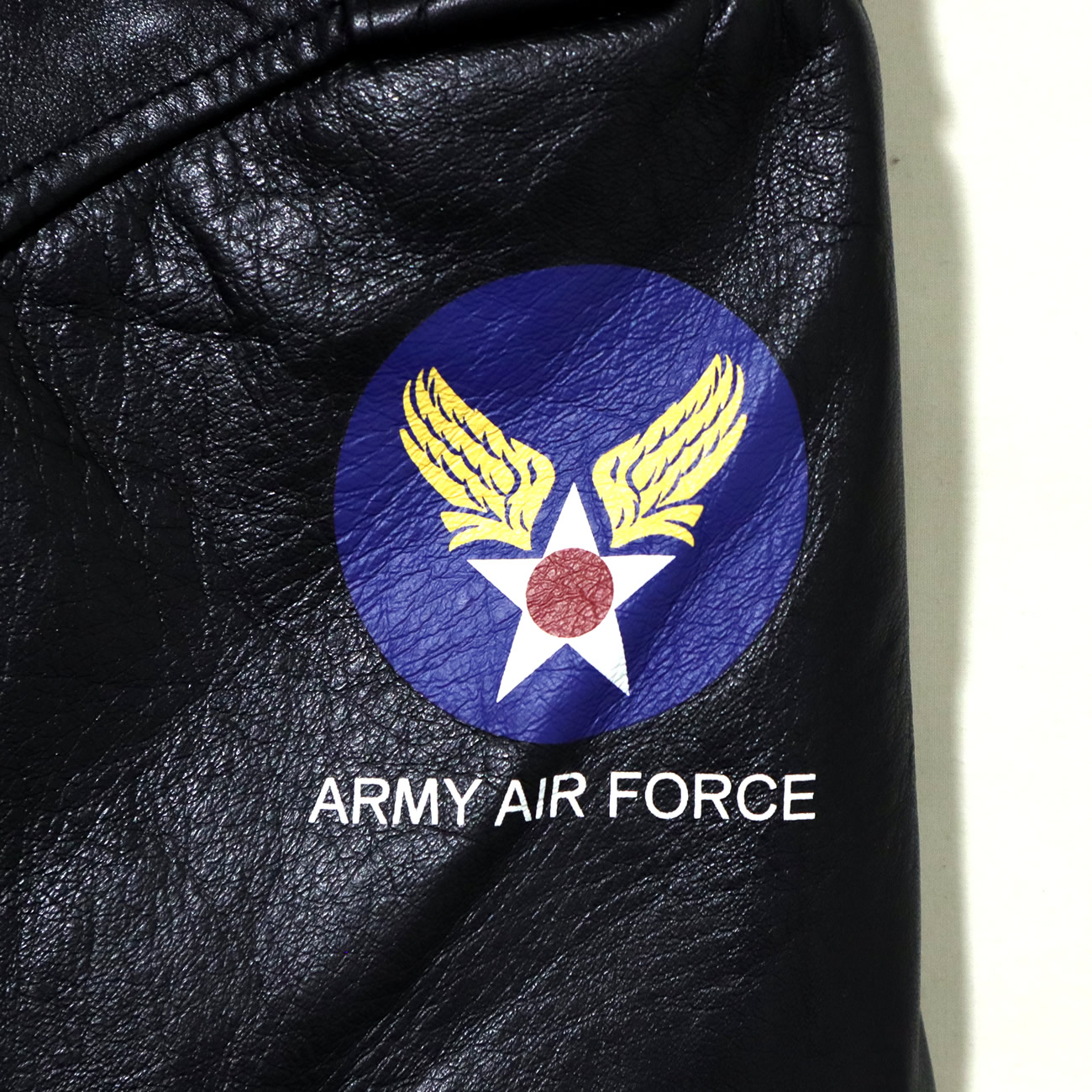 アメリカ陸軍航空隊を代表する『パッチA-2レザージャケット