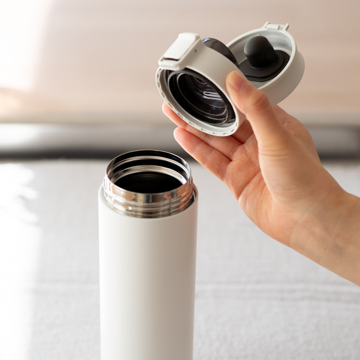 水筒 500ml パッキン一体栓 ステンレス ワンタッチ 真空断熱携帯