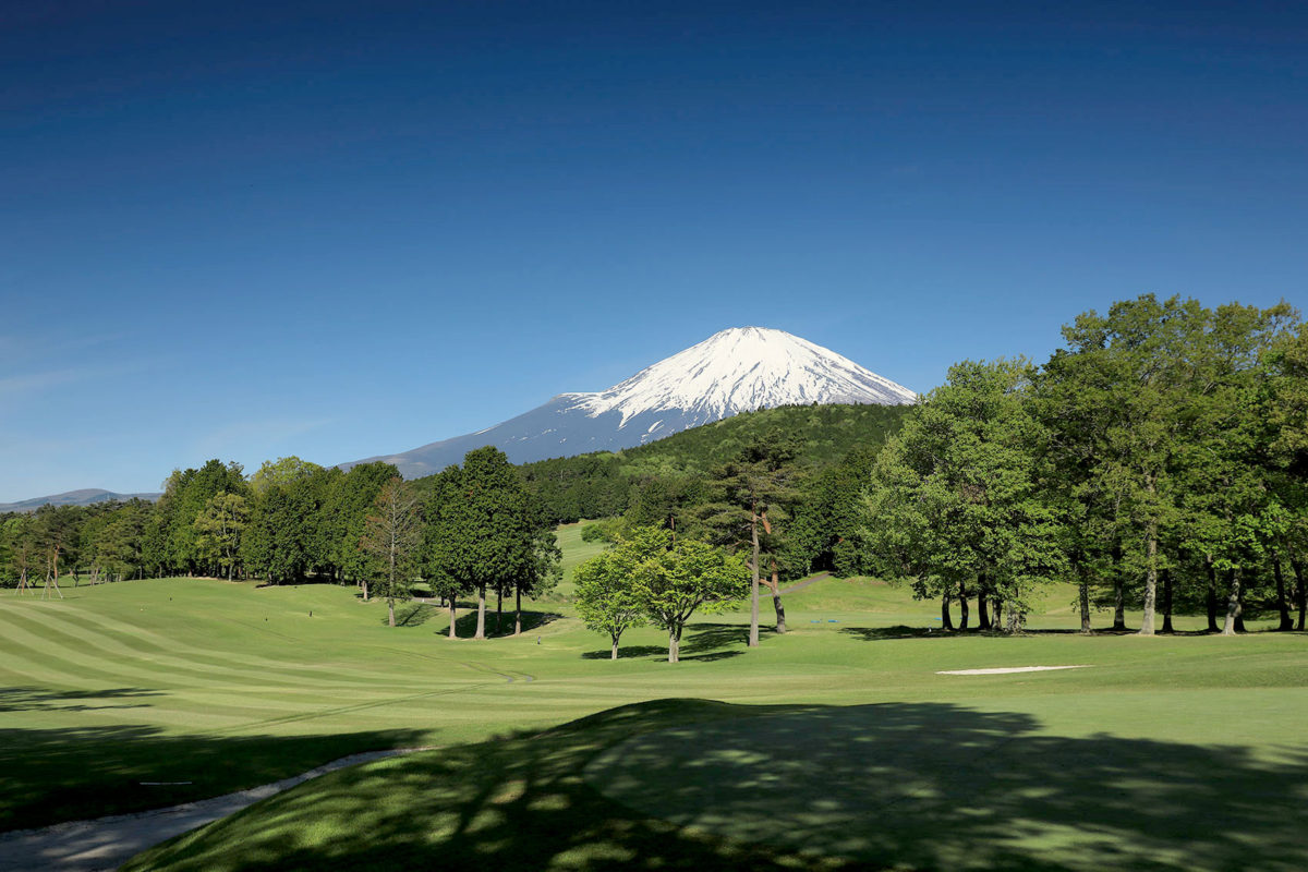 東｜HOLE 1 | 三甲ゴルフ倶楽部 富士コース【公式】