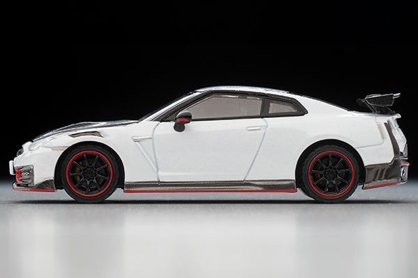 1/64 NISSAN GT-R NISMO Special edition 2024 model（白）| ホビー
