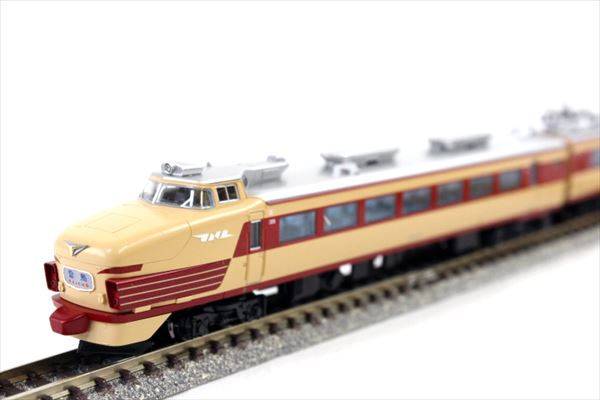 KATO 10-241 485系初期形「雷鳥」8両基本セット KATO 10-241 485系初期形<雷鳥> 8両基本セット | 鉄道模型 通販 ホビー