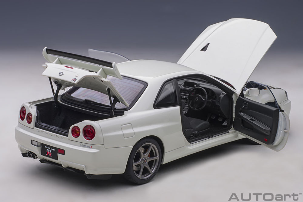 1/18 日産 スカイライン GT-R （R34） Vスペック II （ホワイトパール