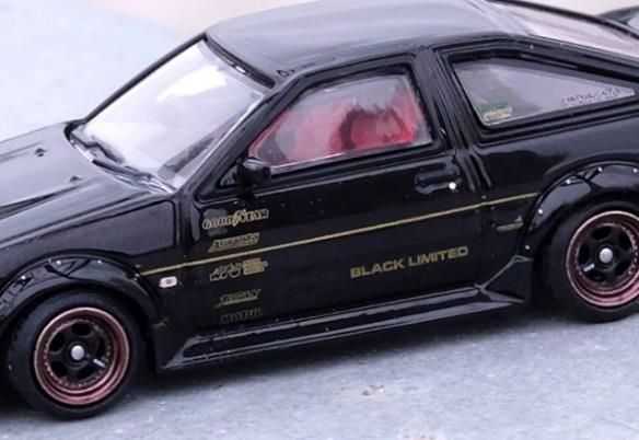INNO MODELS 1/64 スプリンター トレノ AE86 ブラック Limited Tuned