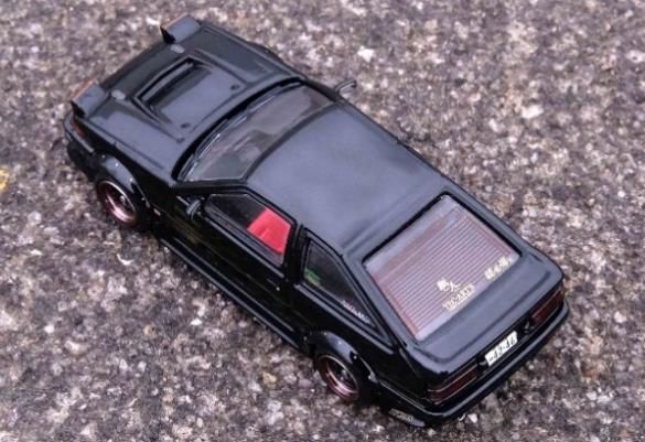 INNO MODELS 1/64 スプリンター トレノ AE86 ブラック Limited Tuned