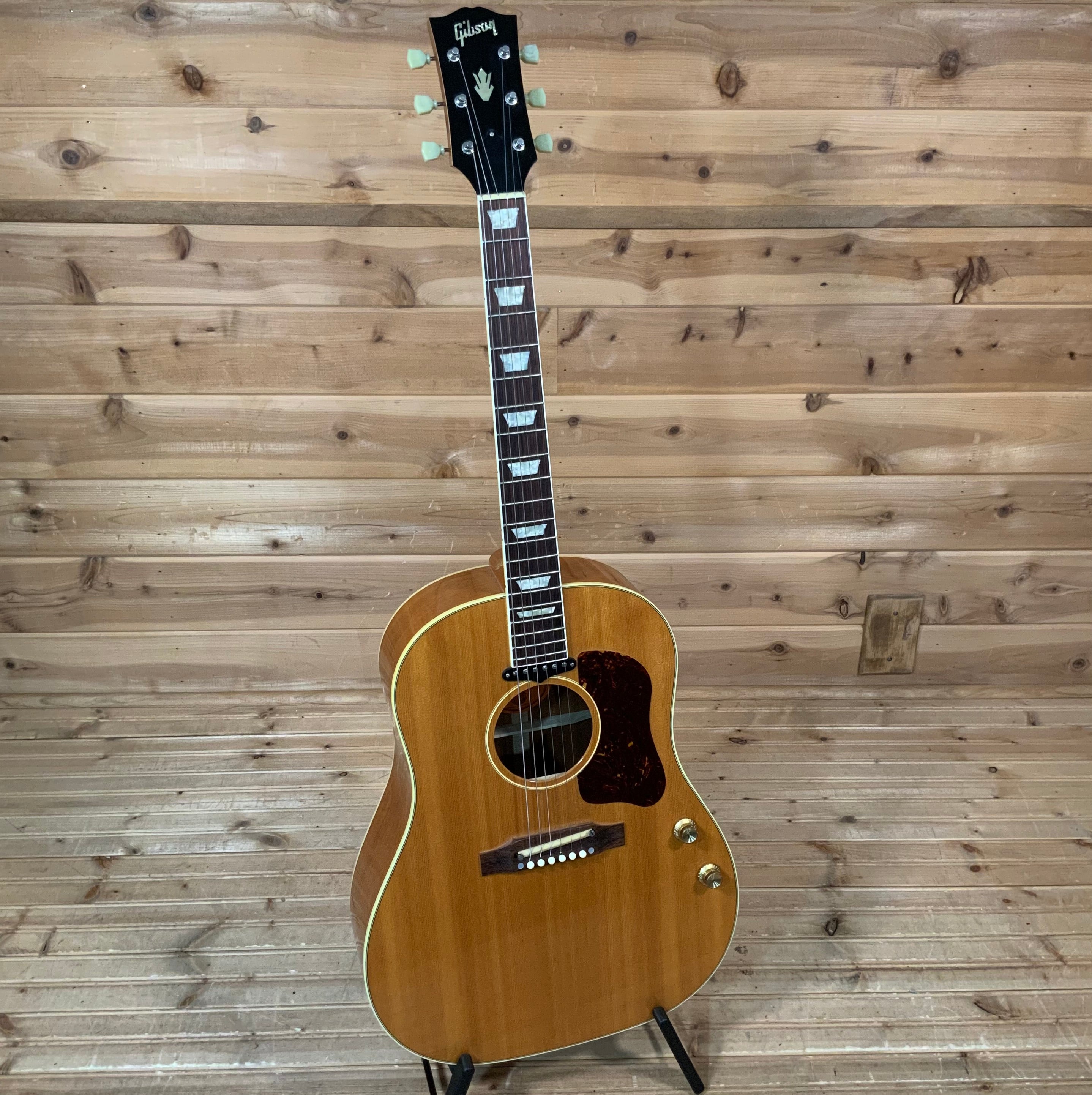 Gibson Custom Limited Edition John Lennon J-160E Peace Acoustic