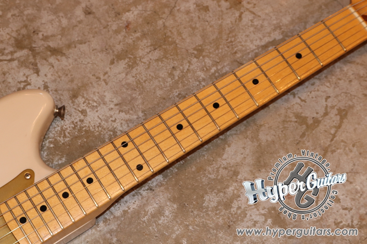 Fender '56 Musicmaster - デザートサンド / メイプル - ハイパー