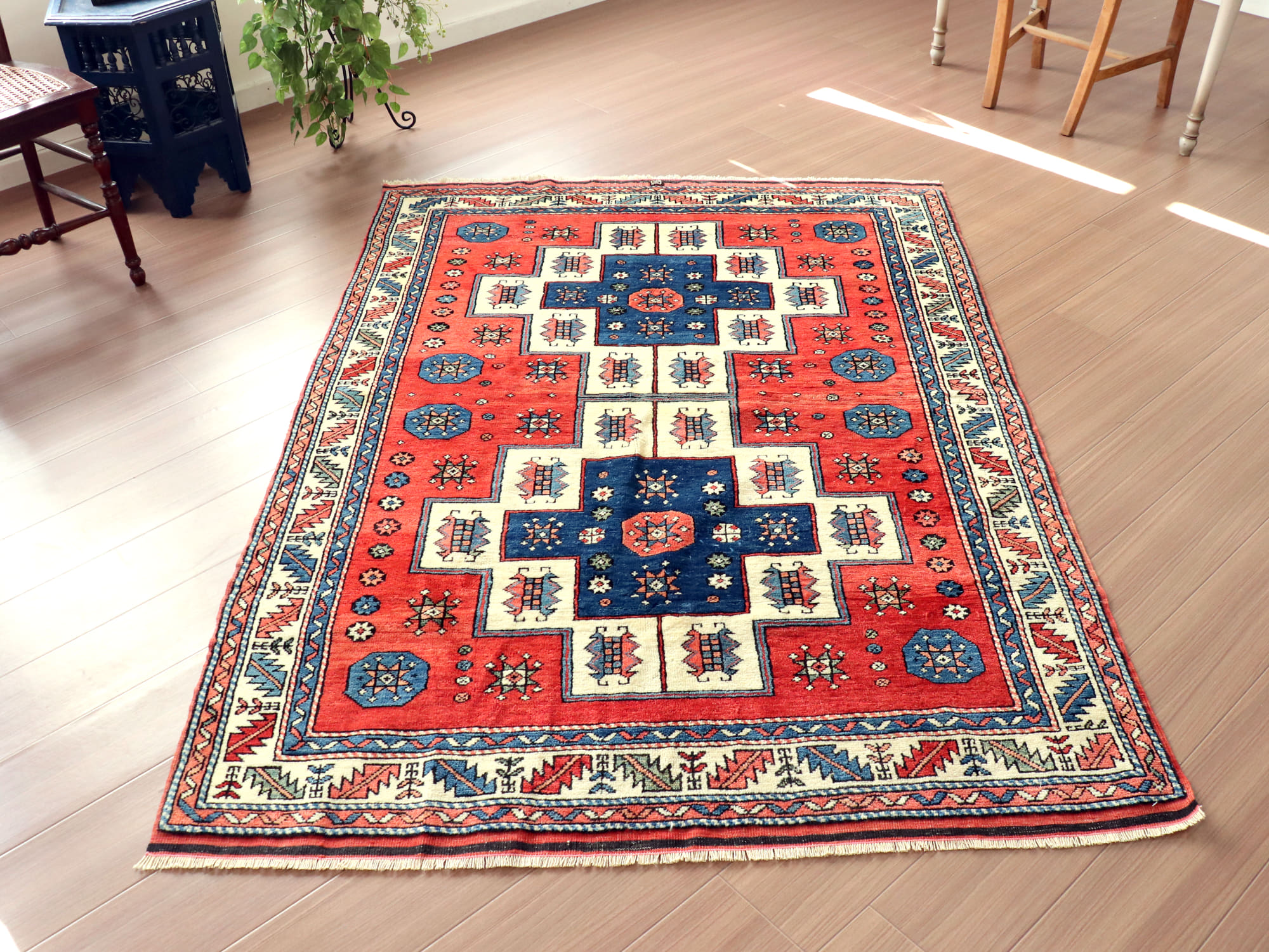 トルコ絨毯 手織り ウール チャナッカレ182×133cm カザックデザイン