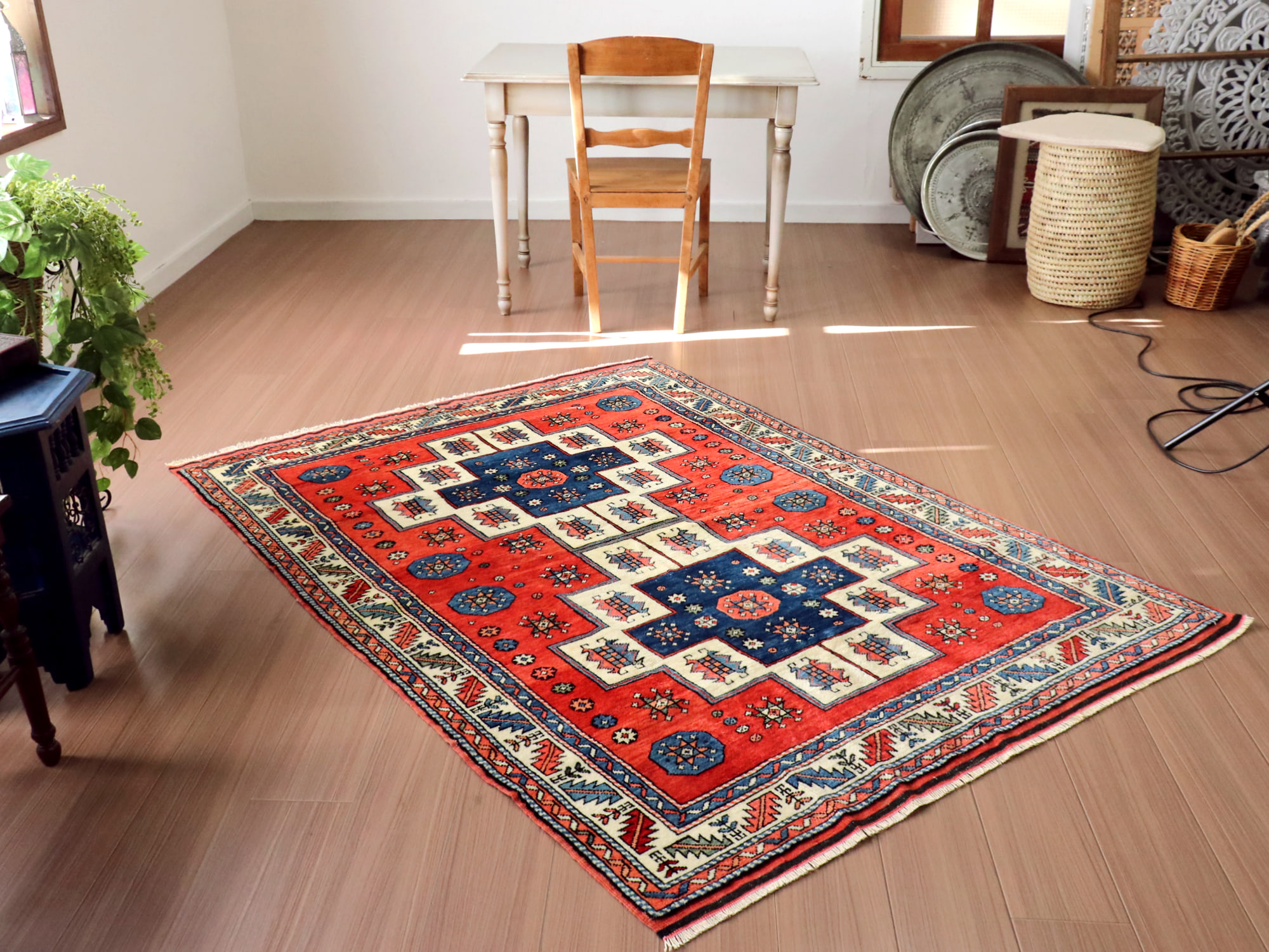 トルコ絨毯 手織り ウール チャナッカレ182×133cm カザックデザイン