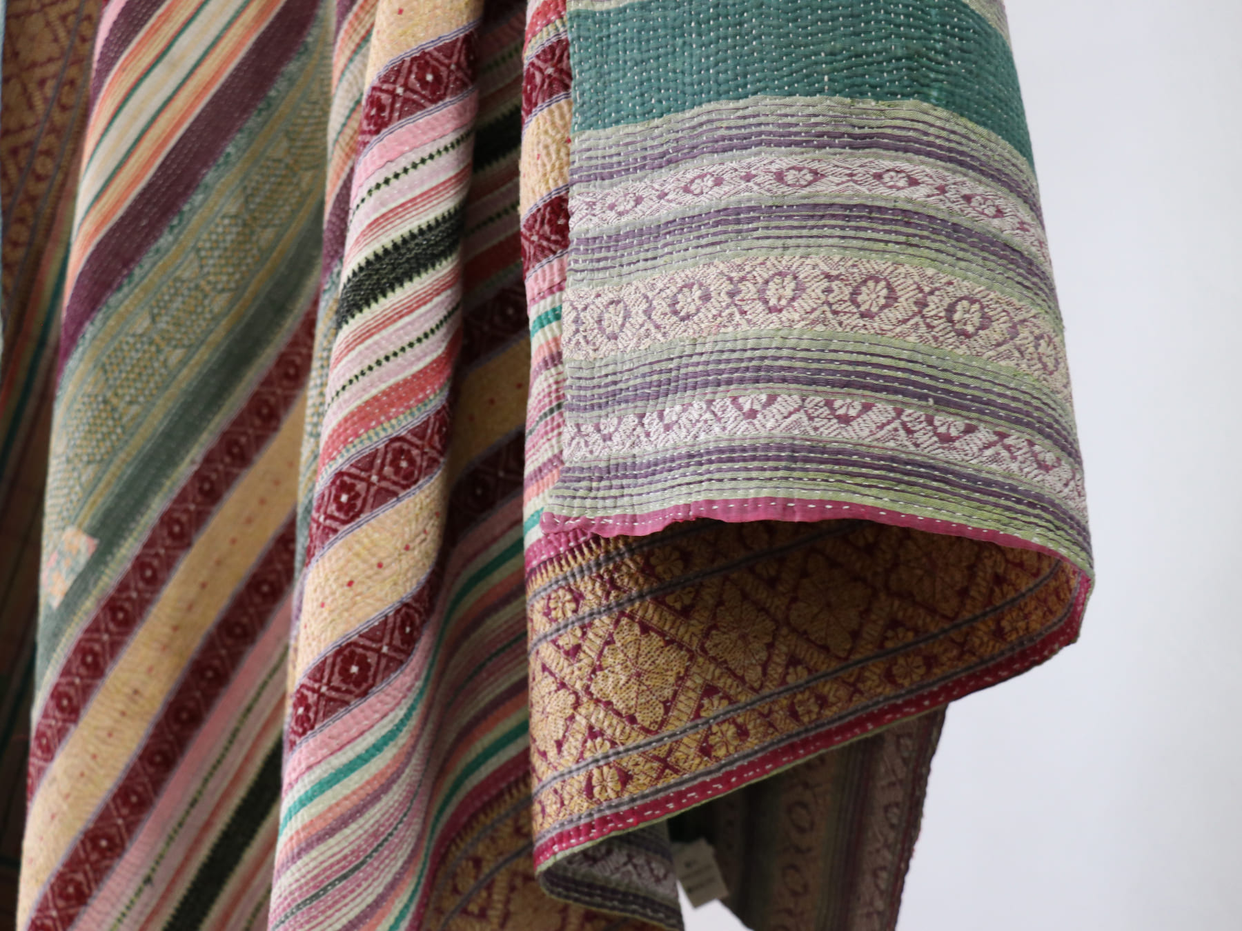 カンタ刺繍 ヴィンテージカンタ インド200×152cm ストライプ 古布