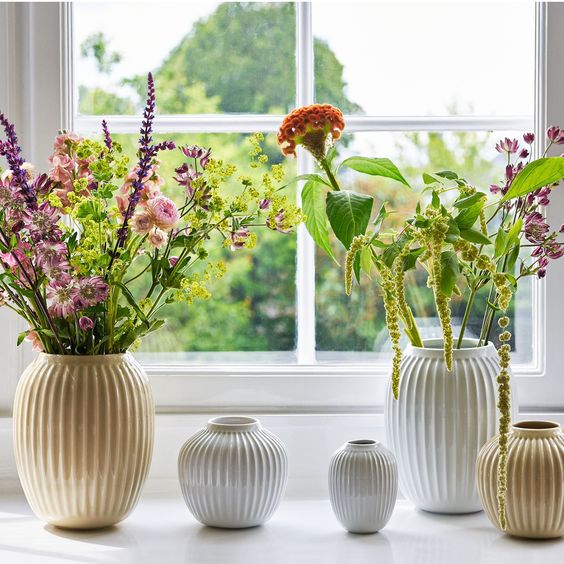 プロが厳選】代表的な花瓶ブランド13選！王道から新進気鋭まで。花を