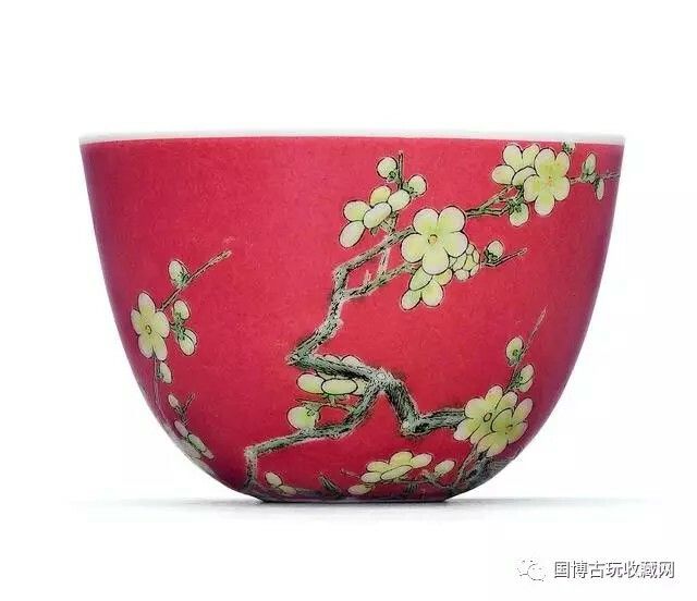 清雍正珐琅彩胭脂红地梅竹纹小杯| Chinese art, Qing dynasty painting