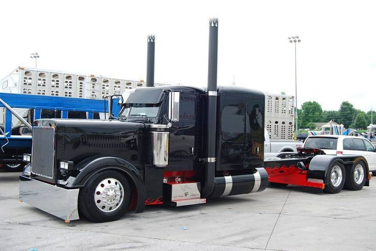 Black Peterbilt w/red frame
